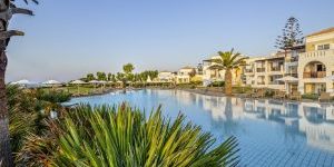 001_strand_meer_pools_30_20150819_1663294355-300×200