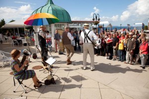 2011-05-blue-wave-festival-300×200