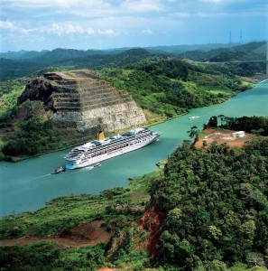 Aurora__Panama_Kanal-297×300