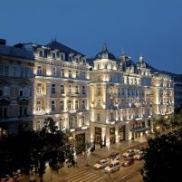 Corinthia_Budapest_Facade_Twilight-300×201
