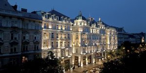 Corinthia_Budapest_Facade_Twilight-300×201