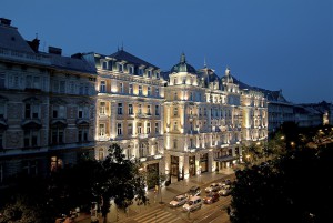 Corinthia_Budapest_Facade_Twilight-300×201