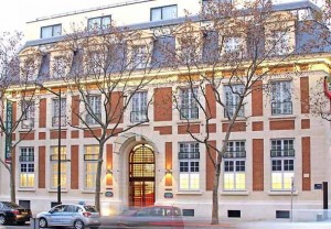 Courtyard-Paris-Boulogne-300×2081