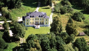 DMV333_91NOVASOL-Ferienhaus-SchlossSchmuggerowDeutschland-1-300×1751