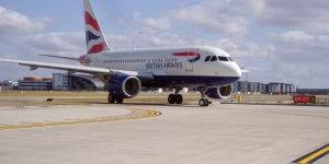 Ein-Airbus-A318-auf-der-Startbahn-in-London-Foto-British-Airways-PR-300×225-1