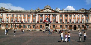 Fliegen-Sie-nach-Toulouse-und-entdecken-Sie-Frankreich´s-pinke-Stadt-300×150