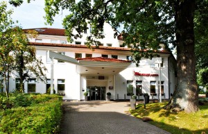Flughafen-Hamburg-Mercure-Hotel-Hamburg-Airport-300×1931