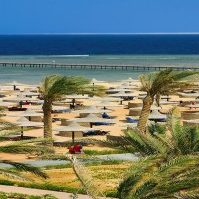 Fünf-vor-Zwölf-Flucht-in-die-Sonne-Ägyptens-Foto-TUI-300×199