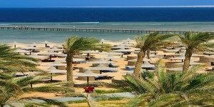 Fünf-vor-Zwölf-Flucht-in-die-Sonne-Ägyptens-Foto-TUI-300×199