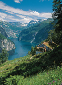 Geirangerfjord-220×300