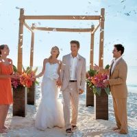 Heiraten-am-Traumstrand-Bildquelle-Sandals-Resorts-International-SRI-300×2001