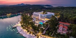 Hotel-Bellevue-1-300×225
