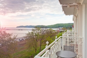 Hotel-am-Meer-Spa-auf-Rügen-300×200