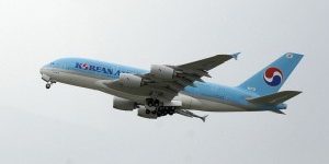 Korean-Air-A-380-Foto-wikipedia-300×171