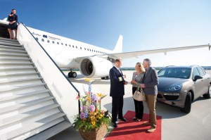 Kreuzflug_Begruessung_01_964b59e0d1-300×199