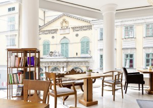 Lounge_Blick_aufs_Papagenotor__Hotel_Beethoven_Wien_-300×211
