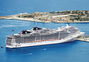 MSC-Splendida-and-MSC-Fantasia-Palma-de-Mallorca-09.07.2009-Foto-MSC-300×2101