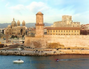 Marseille-Hafen-und-Kathedrale-Copyrights-ATOUT-FRANCE-300×233