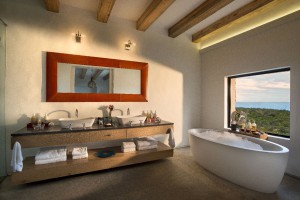 Morukuru-Ocean-House-bathroom-with-a-view-300×200