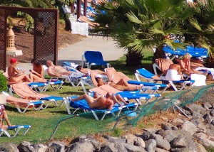 Nackte-auf-Fuerteventura-Foto-Wikimedia-300×2141