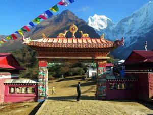 Nepal-–-das-Land-der-hohen-Gipfel-und-großen-Erzähler-Copyright-Lotos-Travel-300×225