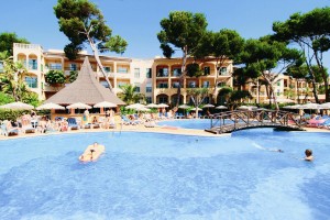 Neu-bei-ITS-im-Sommer-2012-Das-Familienhotel-Viva-Cala-Mesquida-Club-mit-Alles-inklusive-Angebot-auf-Mallorca-300×200