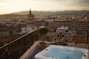 Rooftop-terrace-Island-Suite-300×200