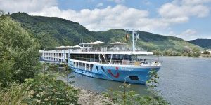 TUI-Flusskreuzfahrten-sind-heute-die-moderne-Form-einer-Städtereise-und-liegen-absolut-im-Trend-300×200