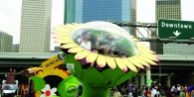 The-cars-are-the-stars-25-Jahre-Art-Car-Parade-in-Houston-Foto-TexasGreater-Houston-Convention-and-Visitors-Bureau-195×300