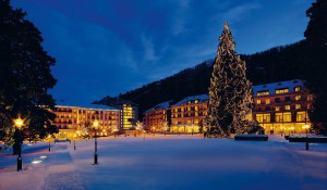 Themen_Weihnachten_Resort_Winter_Beleuchtung_heller-300×175