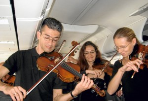 Westfalen-Festival-Orchester-2009-an-Bord-der-airberlin-Foto-airberlin-300×2051
