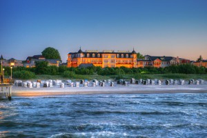 img_10663_aussenansicht_-_romantik_seehotel_ahlbecker_hof_1-300×200
